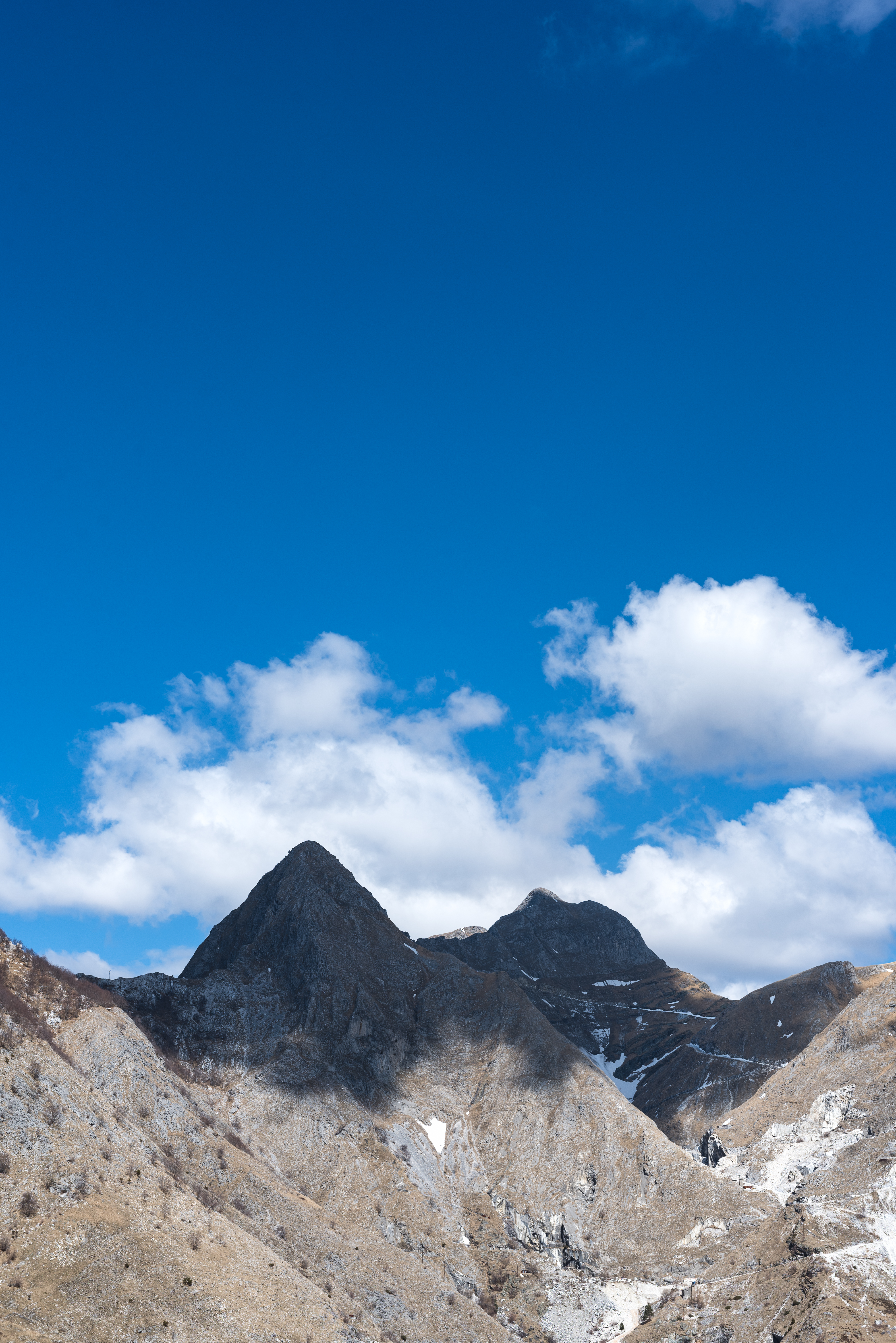 Quando un italiano trapanò il Cerro Torre: storia di ambientalismo e pulizia.